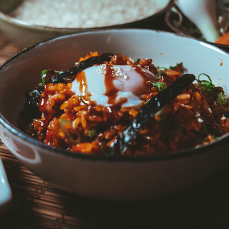 Riso Kimchi Saltato con Verdure | Enzu Pesaro 