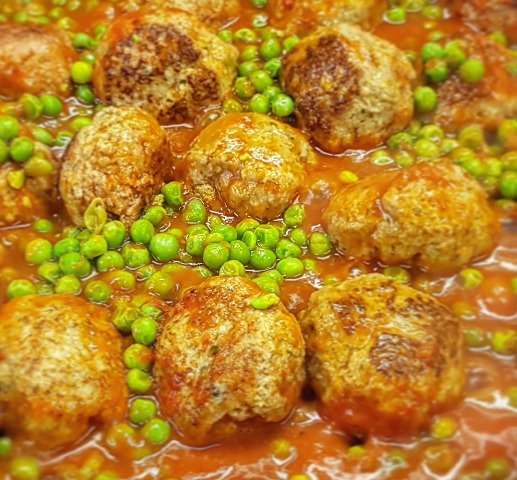 Polpette con piselli | Togliti la voglia
