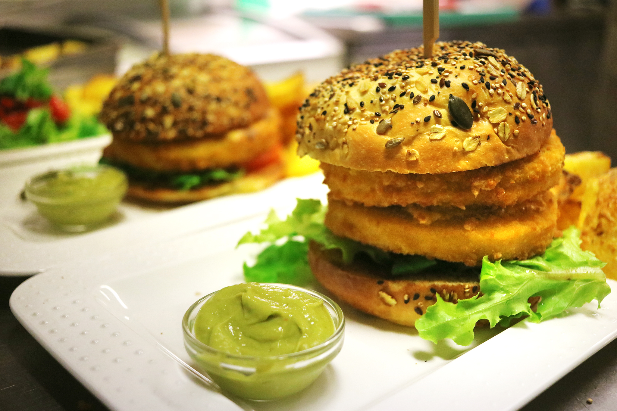 Chicken Burger | La Brasserie Amarcord
