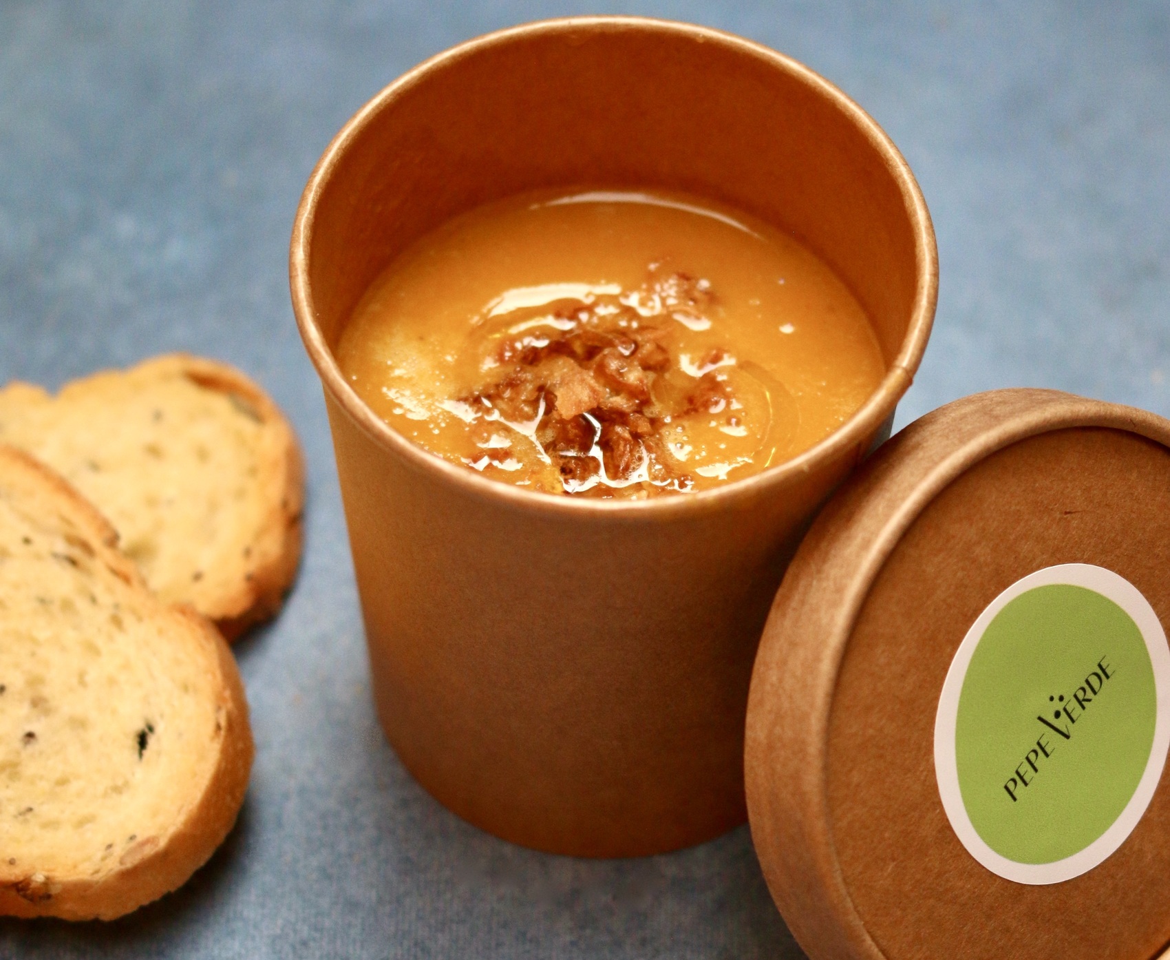 Zuppa di Ceci, Zucca e Cavolo Cappuccio con Pane di Quinoa e Zucca | Pepeverde