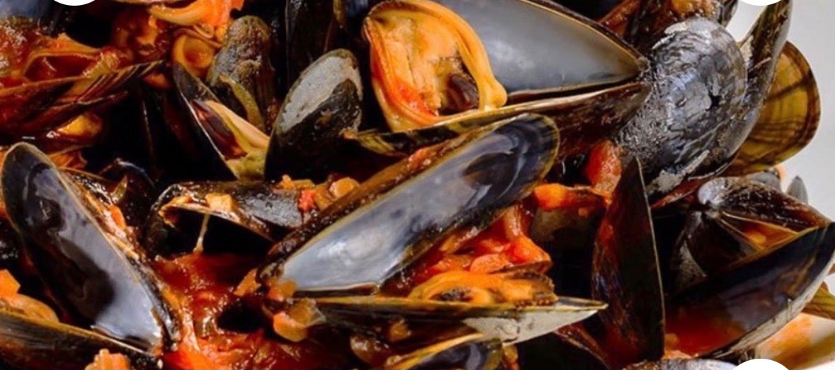 Cozze alla tarantina | La Buongustaia al mare