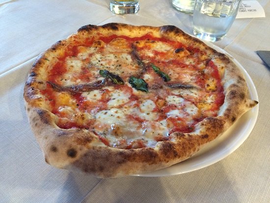 Napoletana | La Brasserie Amarcord