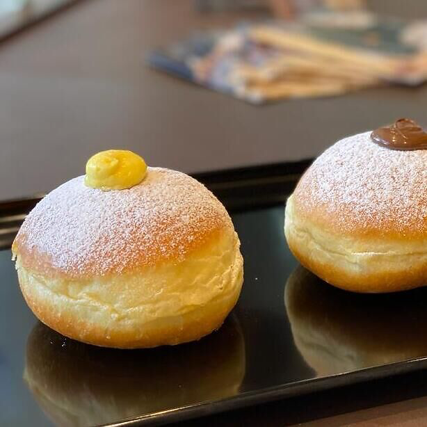 Bombolone crema | Tommasini Pasticceria & Gelateria