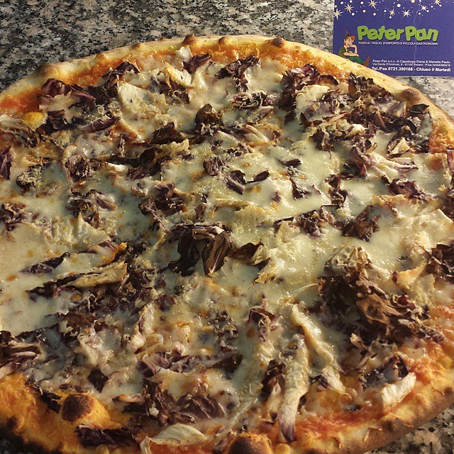 Fossa DOP e radicchio | Pizzeria Peter Pan