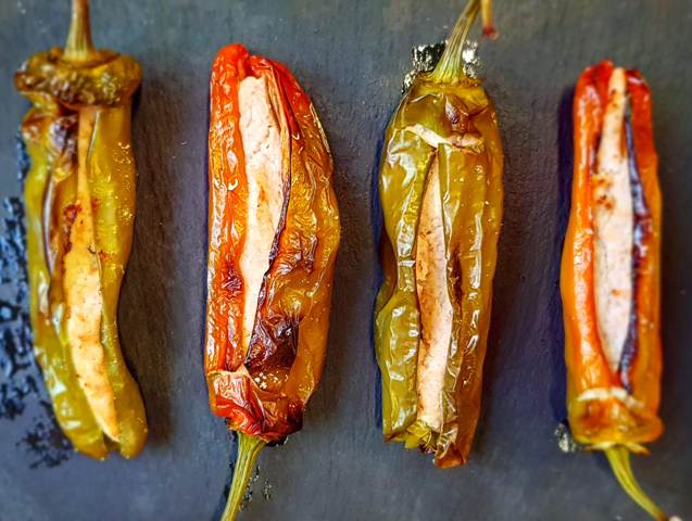 Peperoni ripieni | Togliti la voglia