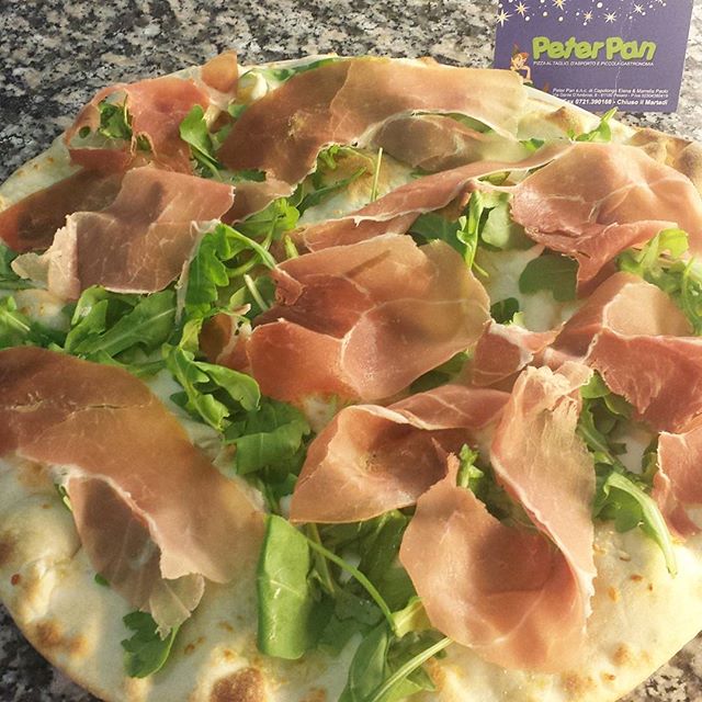 Stracchino, rucola e Parma | Pizzeria Peter Pan