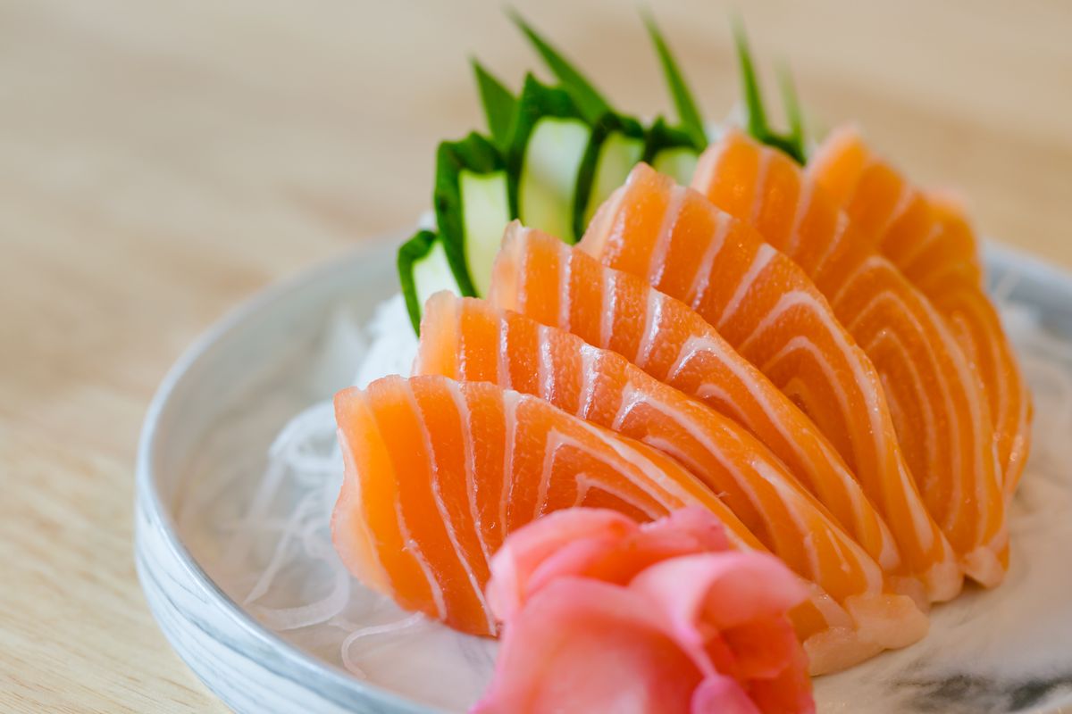 106. SASHIMI SAKE 6PZ | Ristorante Anami
