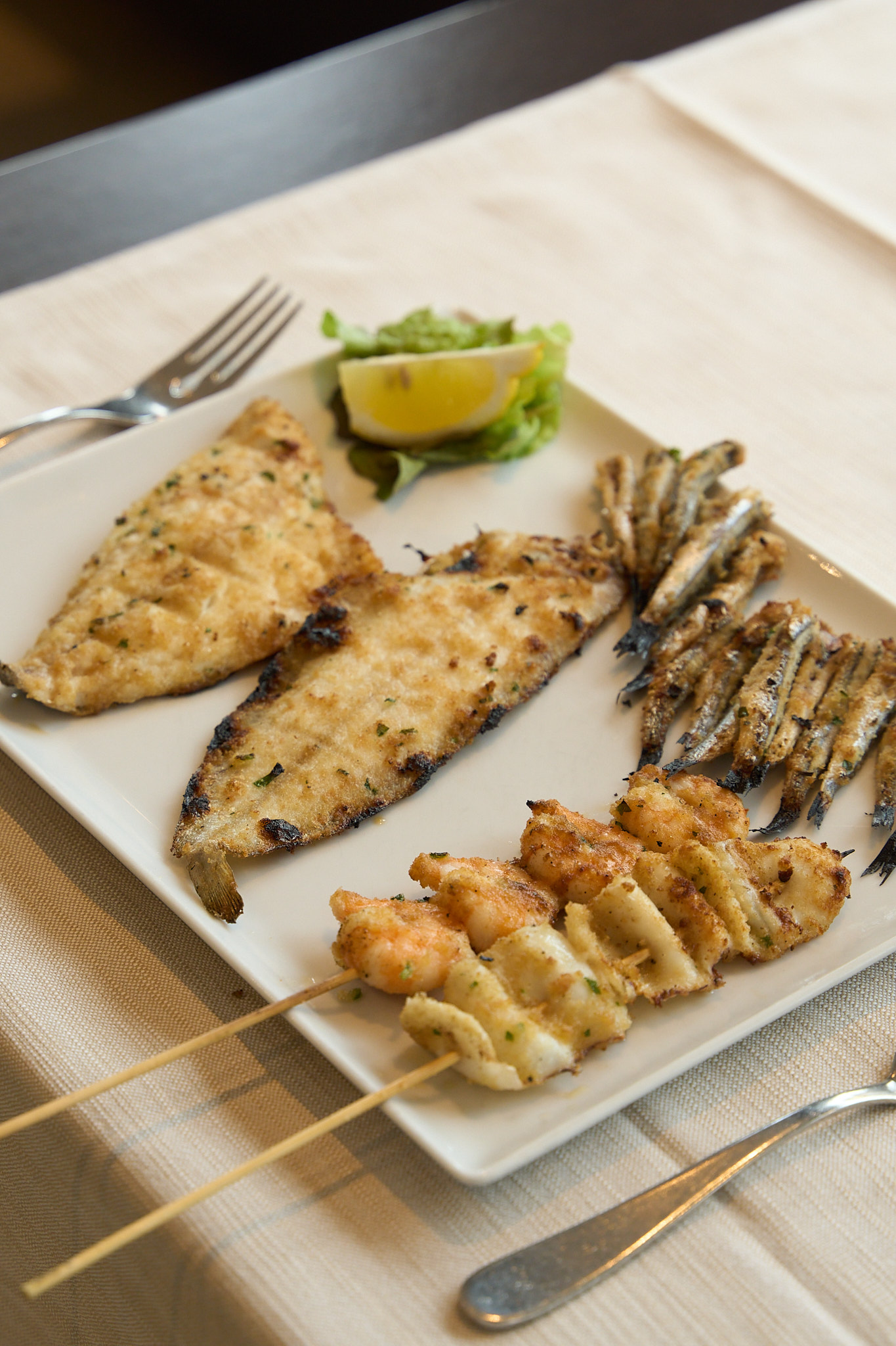 Misto di pesci al pane profumato alla "Protti" | Ristorante Protti
